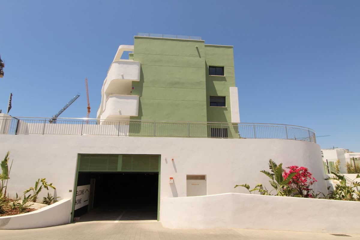 2 bed Middle Floor Apartment in La Cala de Mijas