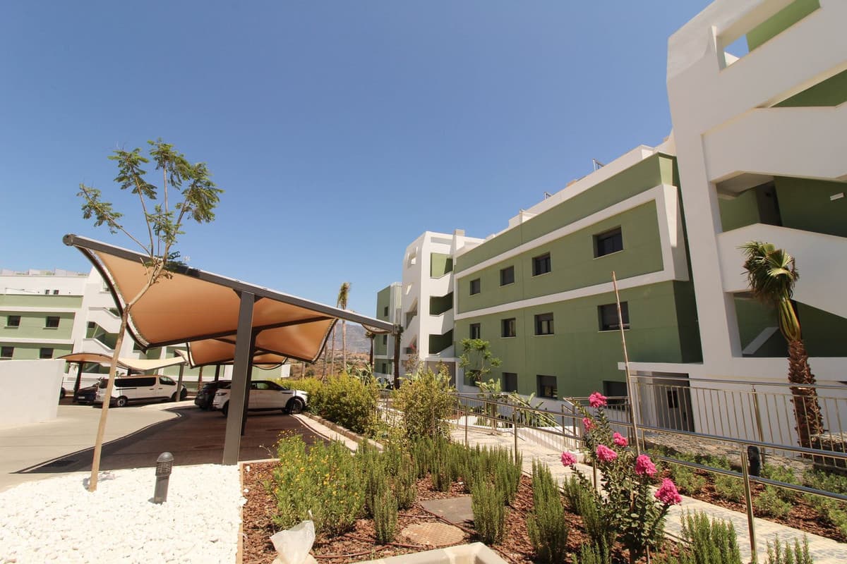 2 bed Middle Floor Apartment in La Cala de Mijas