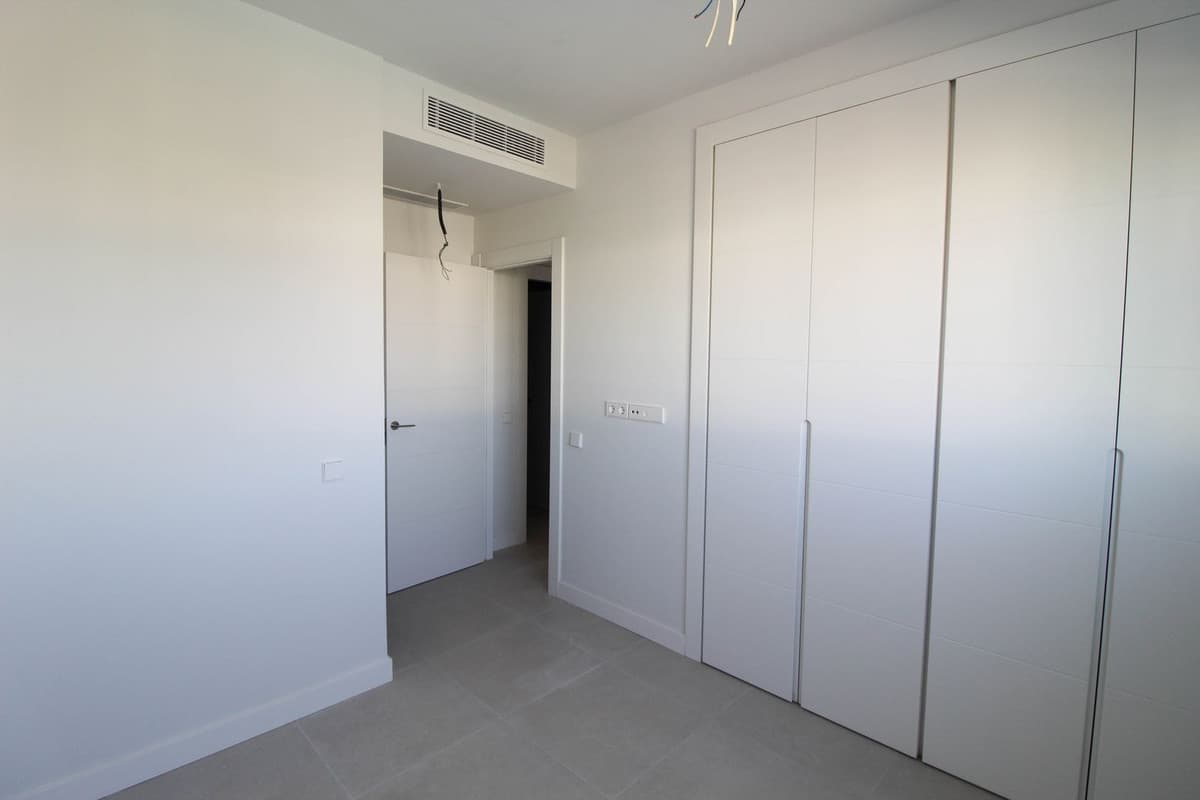 2 bed Middle Floor Apartment in La Cala de Mijas