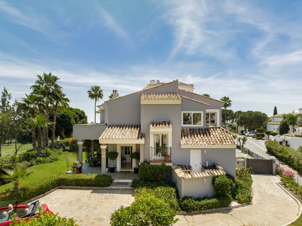 Villa - Chalet de 5 dormitorios en Marbella - 38