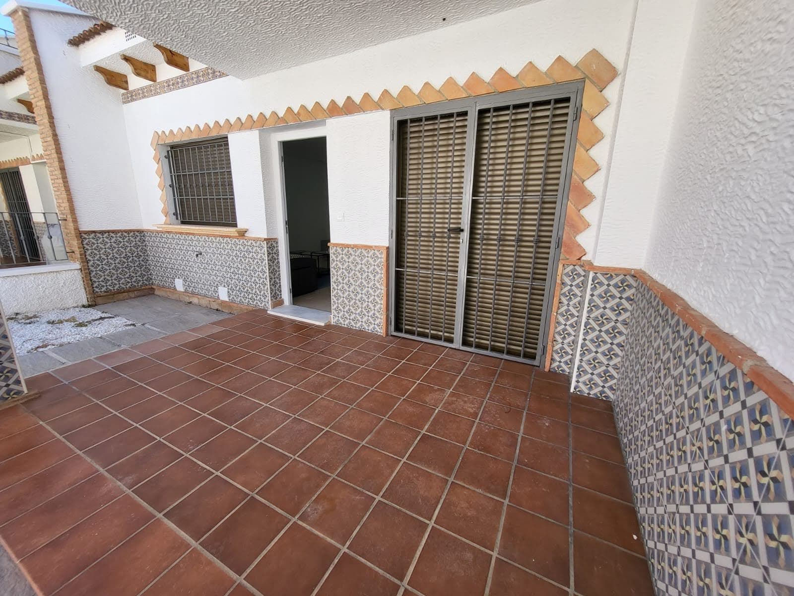 Adosada de 3 dormitorios en San Miguel de Salinas - 4