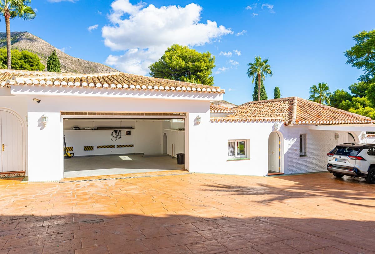 Villa - Chalet de 8 dormitorios en Benalmadena - 4