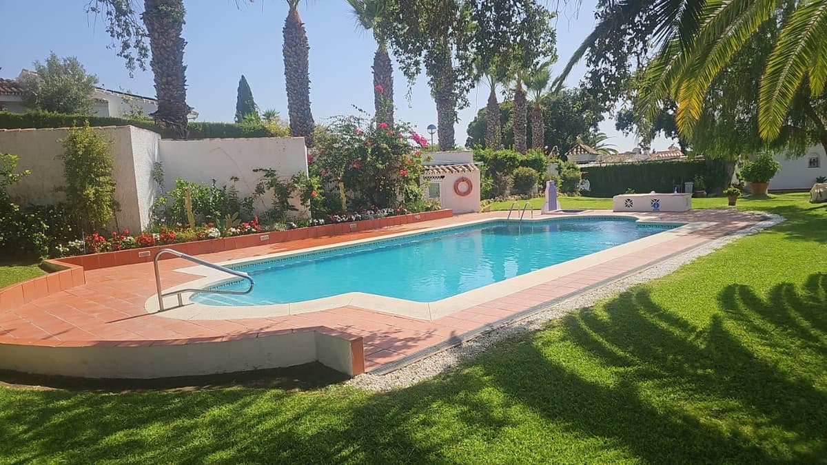 Villa - Chalet de 4 dormitorios en Calahonda - 38