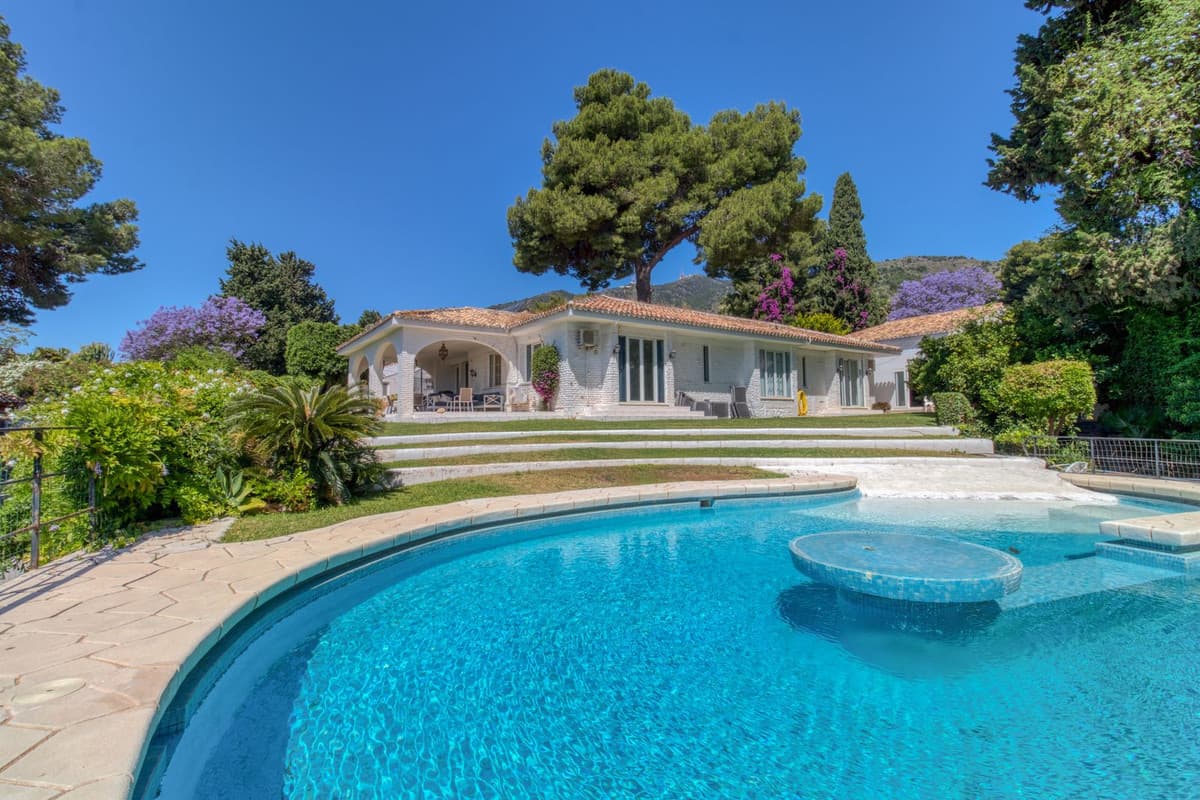 Villa - Chalet de 6 dormitorios en Benalmadena - 1