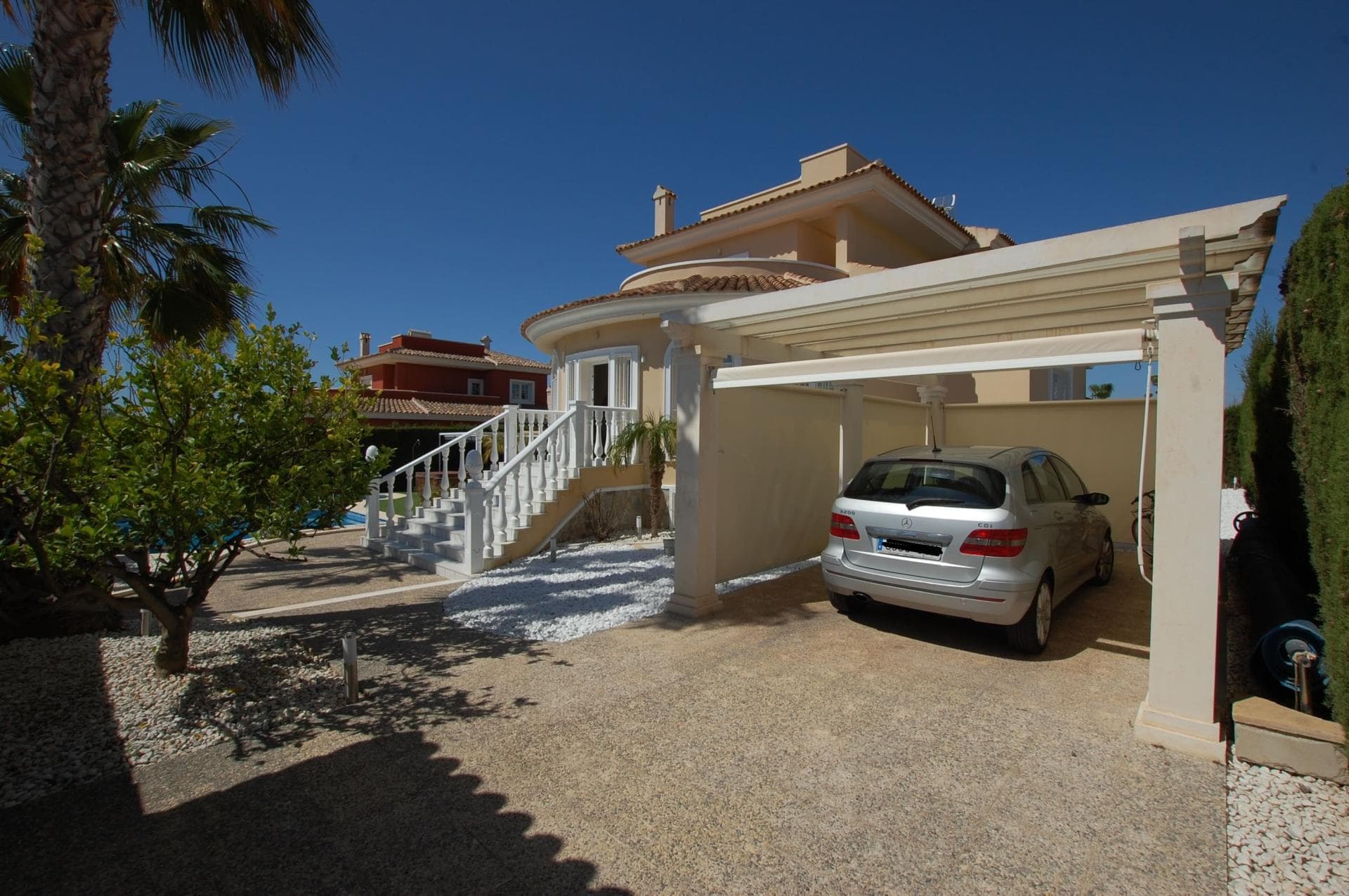 Vrijstaande Villa met 5 slaapkamers in Ciudad Quesada - 39