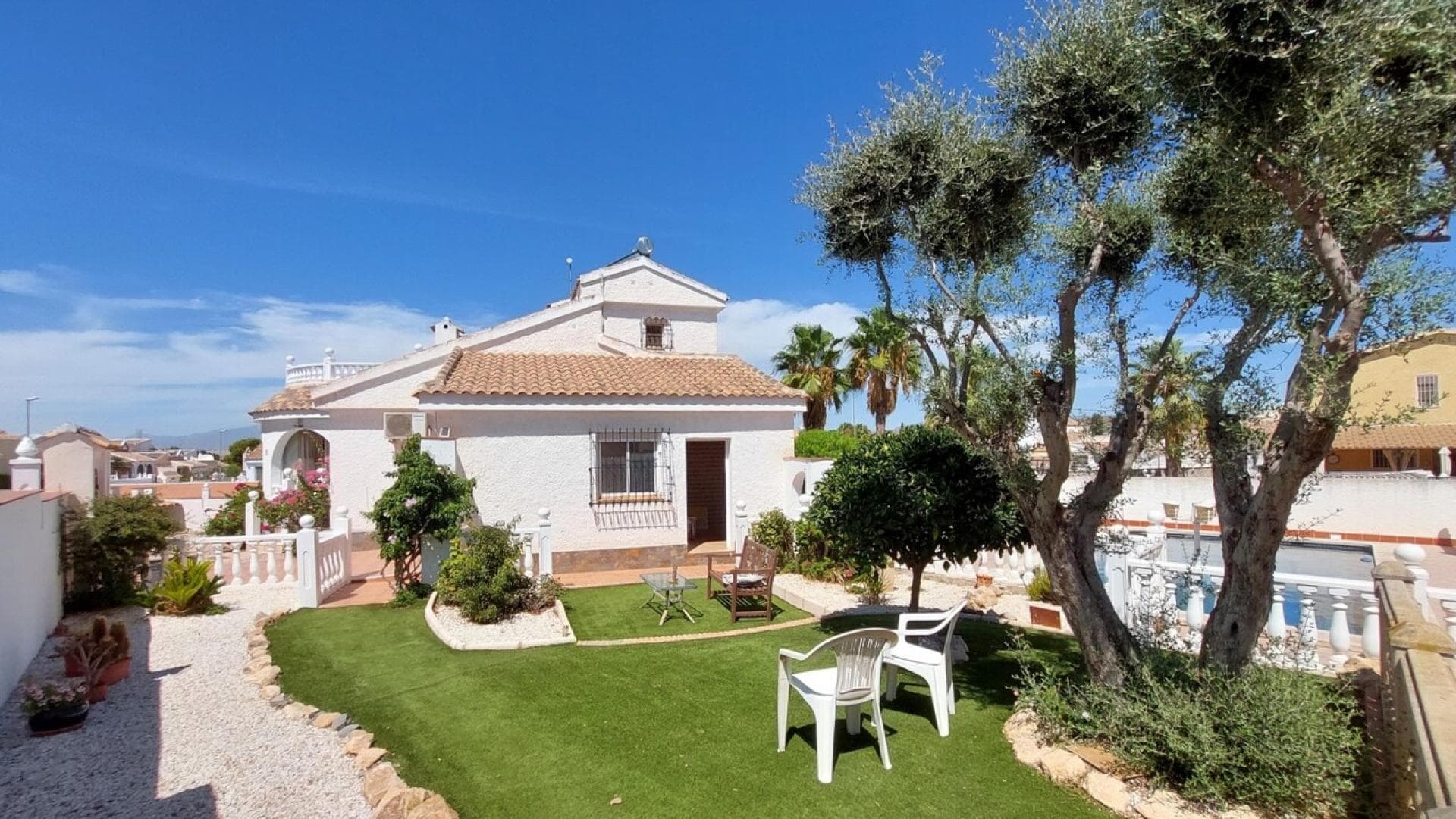 3 bed Villa in Camposol - 3