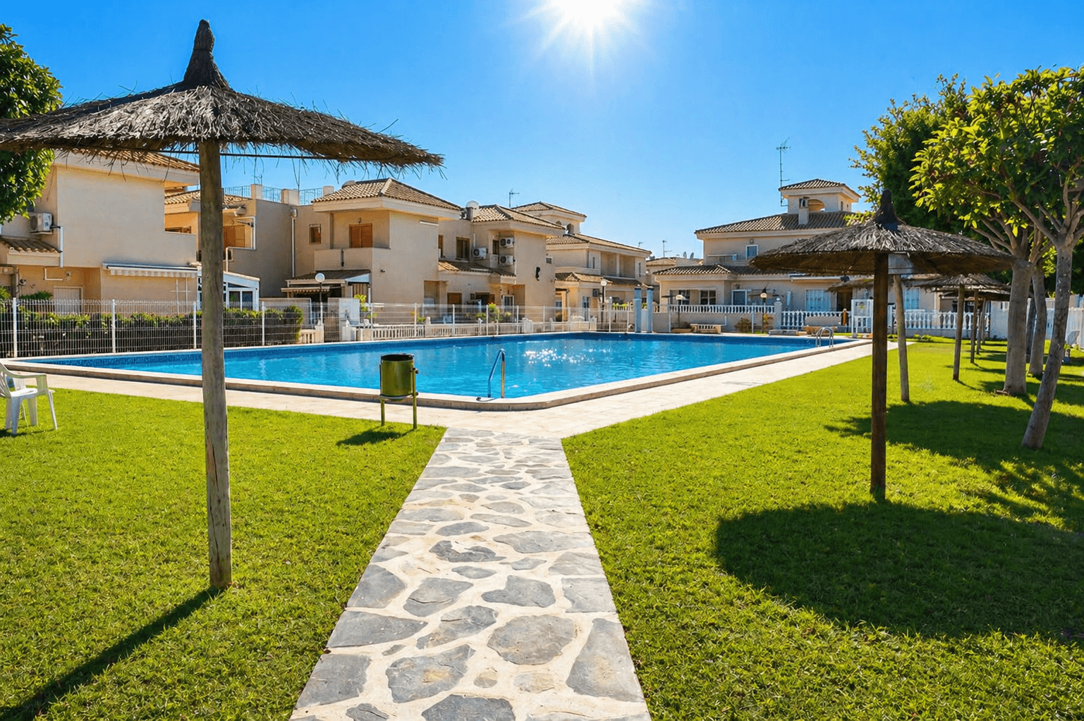 Tussenverdieping Appartement met 2 slaapkamers in Orihuela Costa - 1