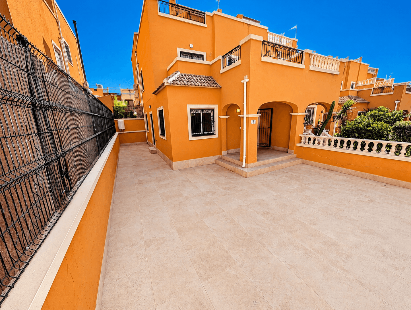 3 bed Detached Villa in Orihuela Costa - 2