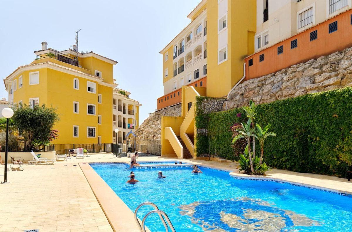 Apartamento Planta Media de 3 dormitorios en Orihuela Costa - 1