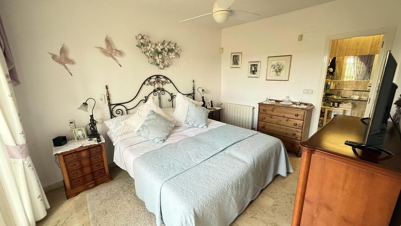 Villa - Chalet de 5 dormitorios en Dehesa de Campoamor - 24