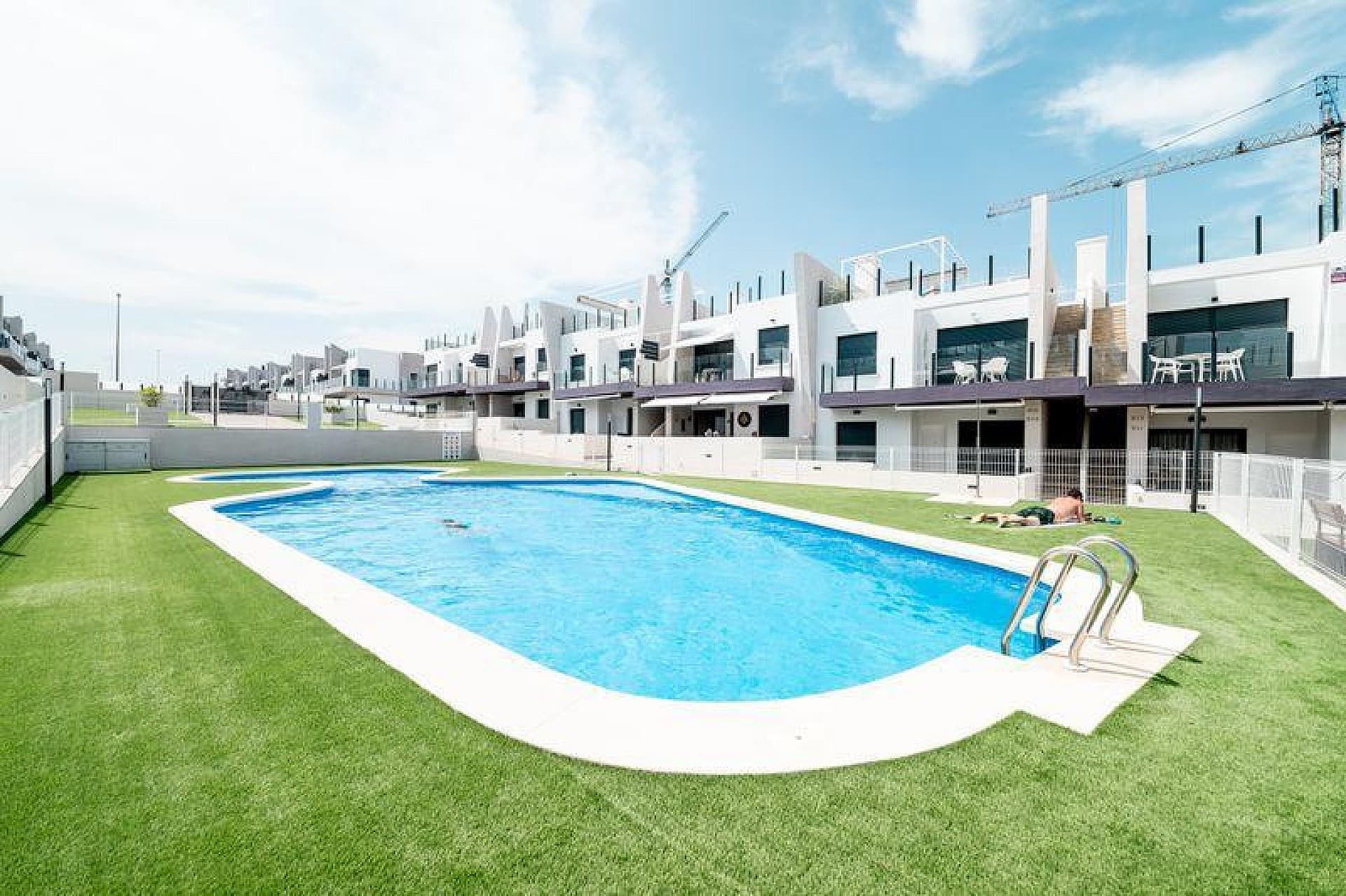Apartamento Planta Media de 3 dormitorios en San Miguel de Salinas - 1
