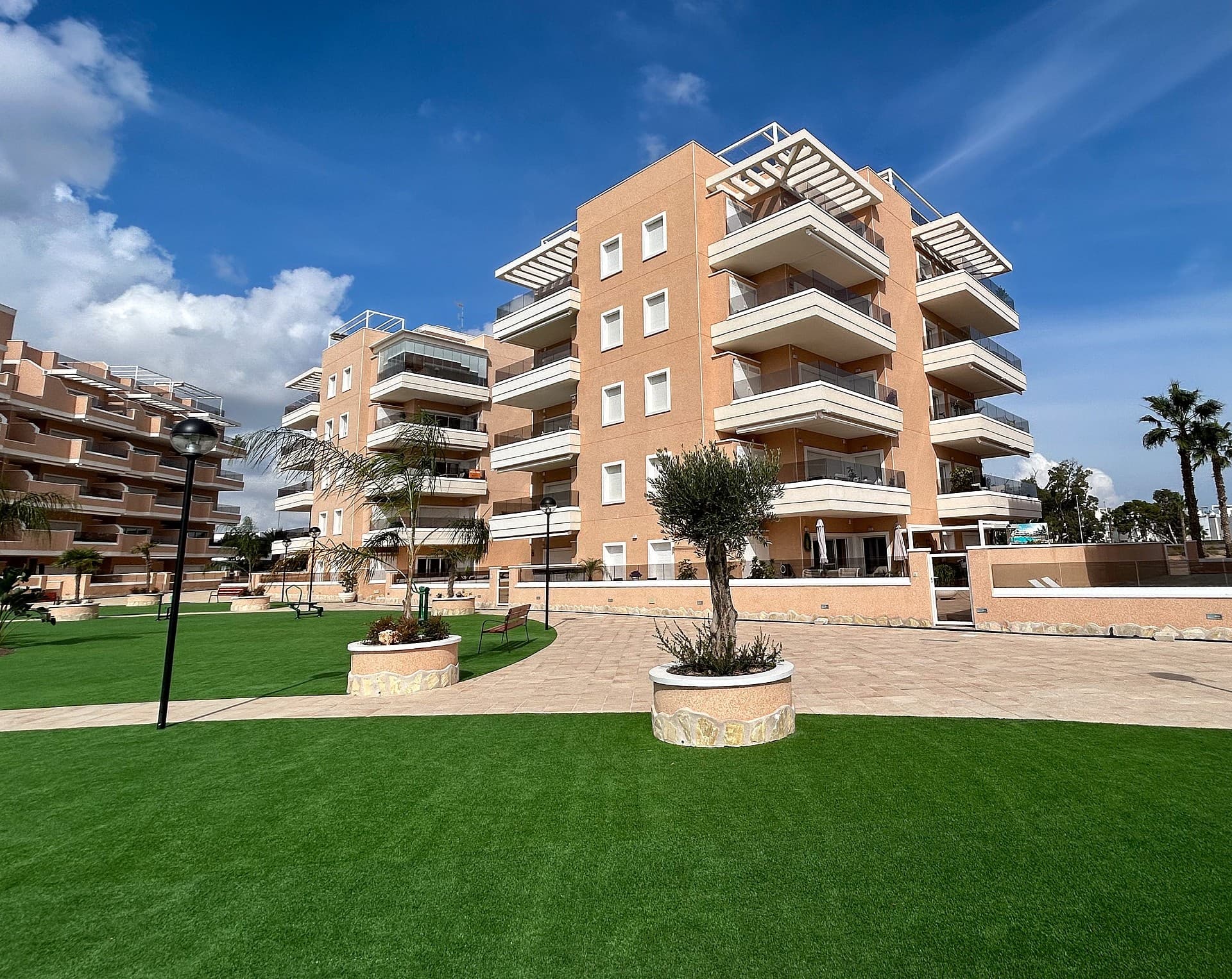 Tussenverdieping Appartement met 3 slaapkamers in Urbanización El Raso - 2