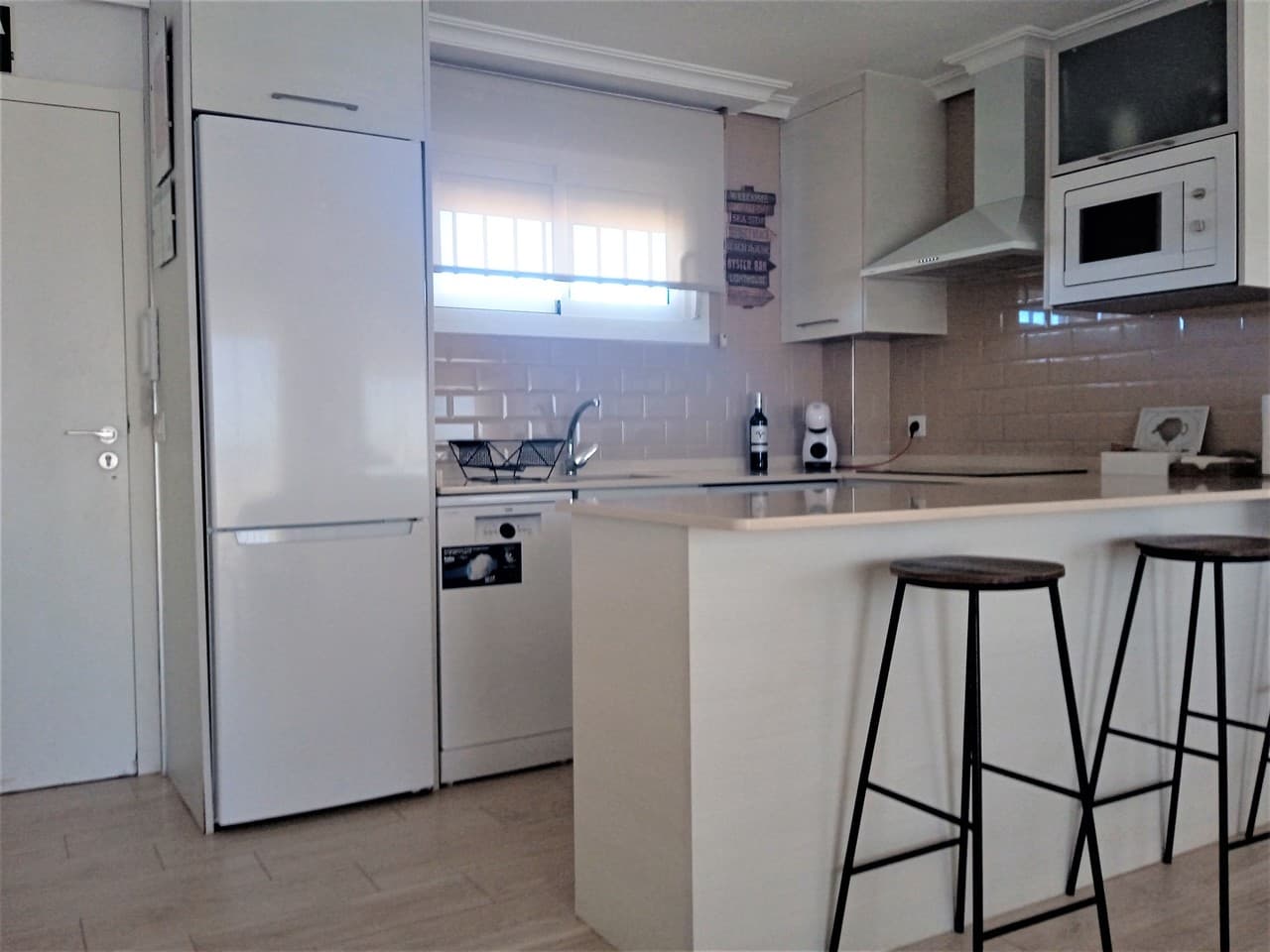 Apartamento Planta Media de 3 dormitorios en Mil Palmeras - 16