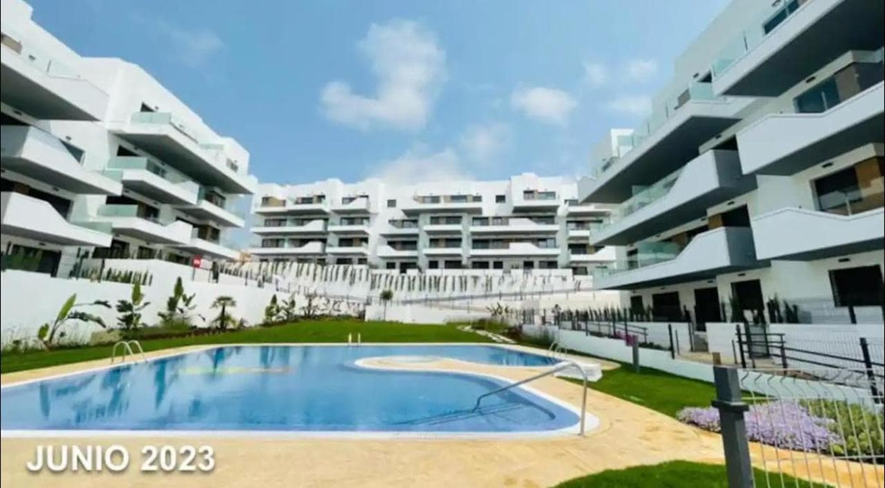 Apartamento Planta Media de 2 dormitorios en Villamartin - 4
