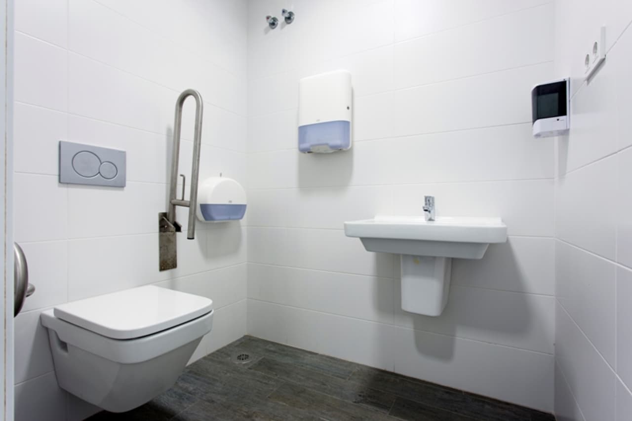 2 bed Middle Floor Apartment in Los Dolses - 22