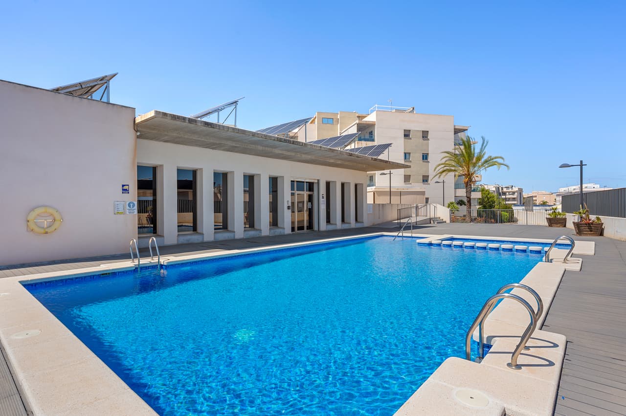 2 bed Middle Floor Apartment in Los Dolses - 1