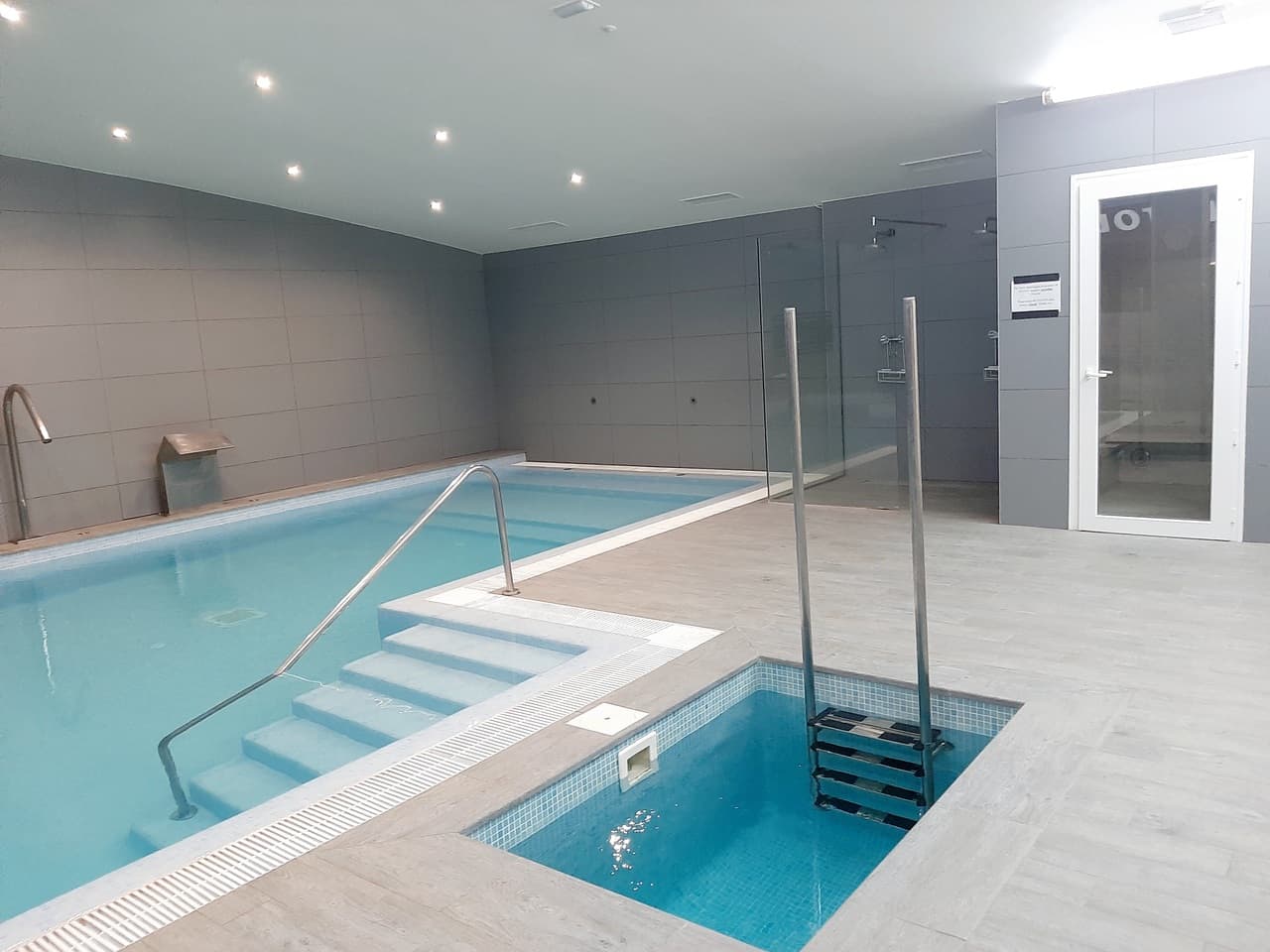 2 bed Middle Floor Apartment in Los Dolses - 17