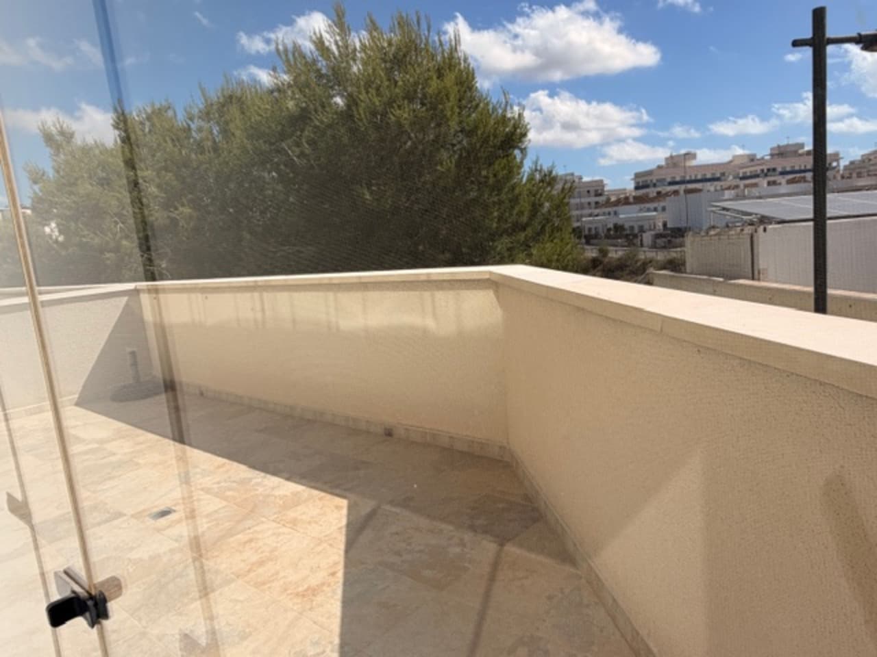 2 bed Middle Floor Apartment in Los Dolses - 12