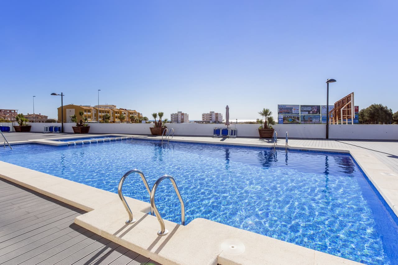 2 bed Middle Floor Apartment in Los Dolses - 28