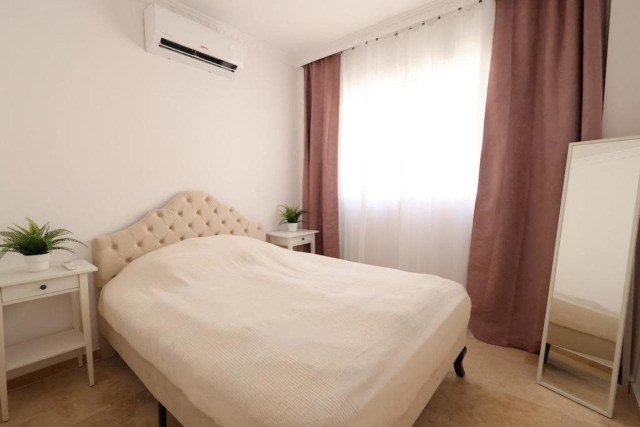 3 bed Detached Villa in Villamartin - 8