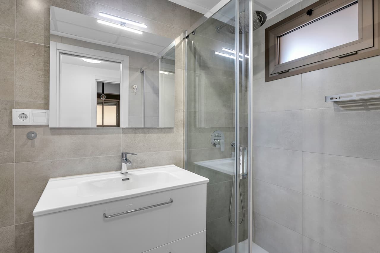 Apartamento Planta Media de 2 dormitorios en Villamartin - 20