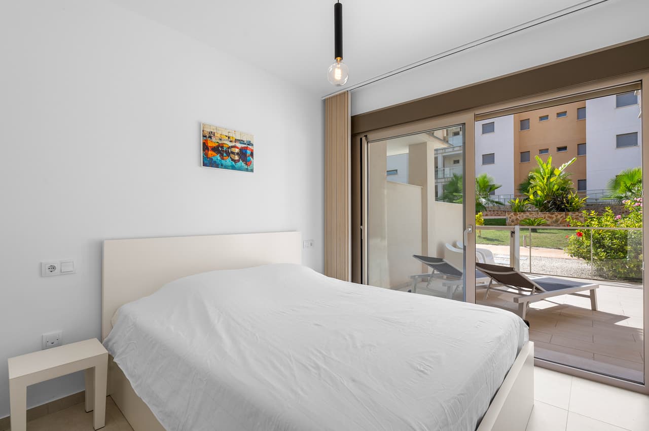 Apartamento Planta Media de 2 dormitorios en Villamartin - 17