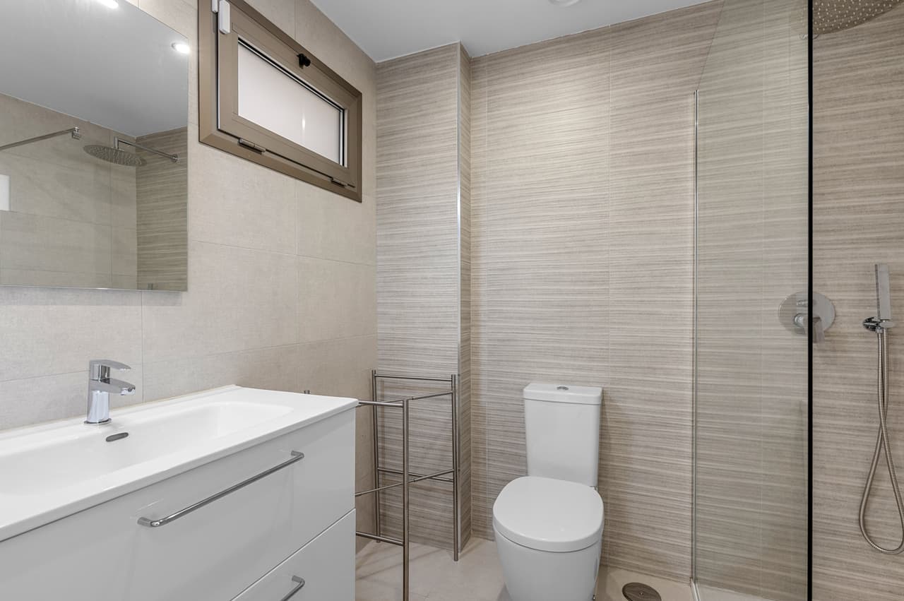 Apartamento Planta Media de 2 dormitorios en Villamartin - 19