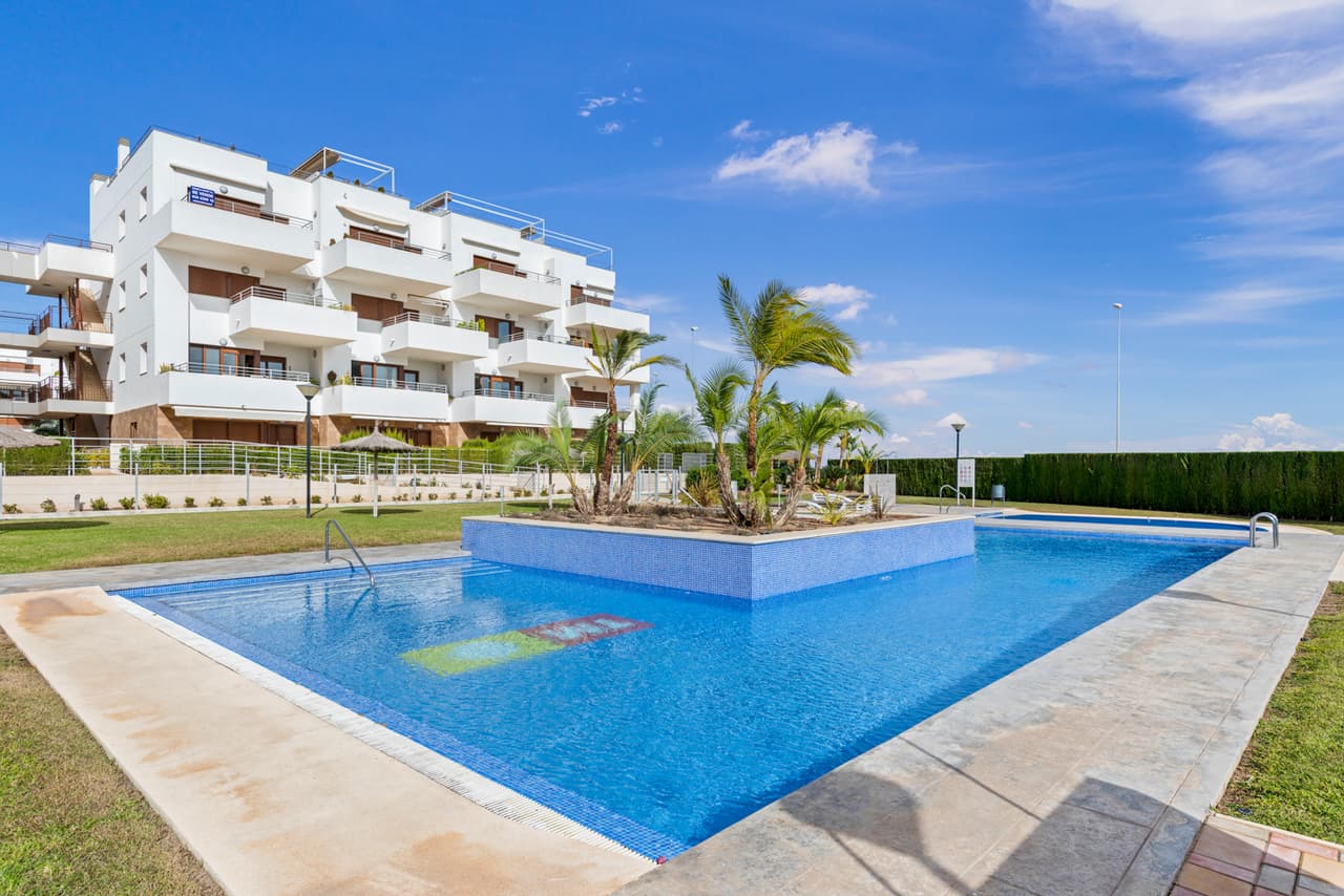 Tussenverdieping Appartement met 2 slaapkamers in Cabo Roig - 8
