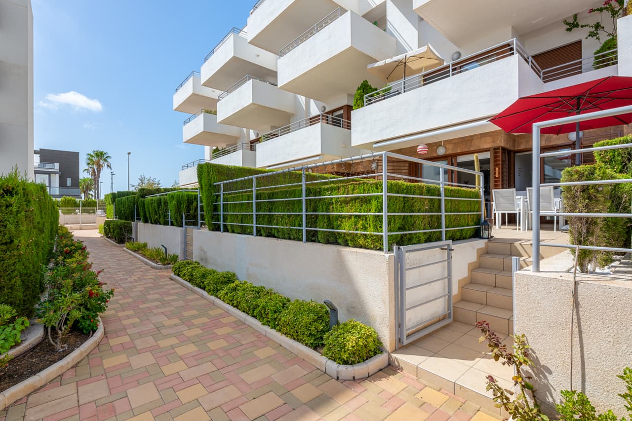Tussenverdieping Appartement met 2 slaapkamers in Cabo Roig - 27