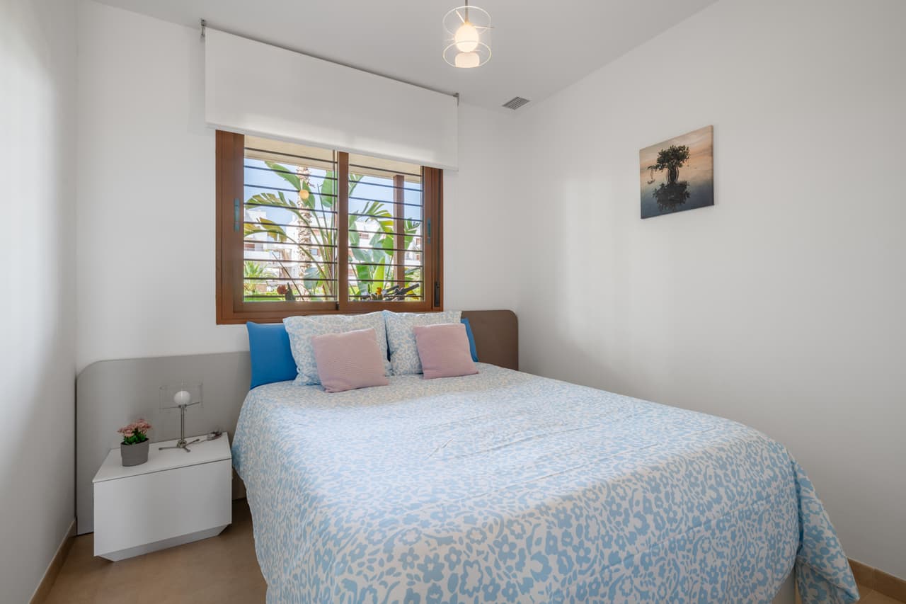 Tussenverdieping Appartement met 2 slaapkamers in Cabo Roig - 24