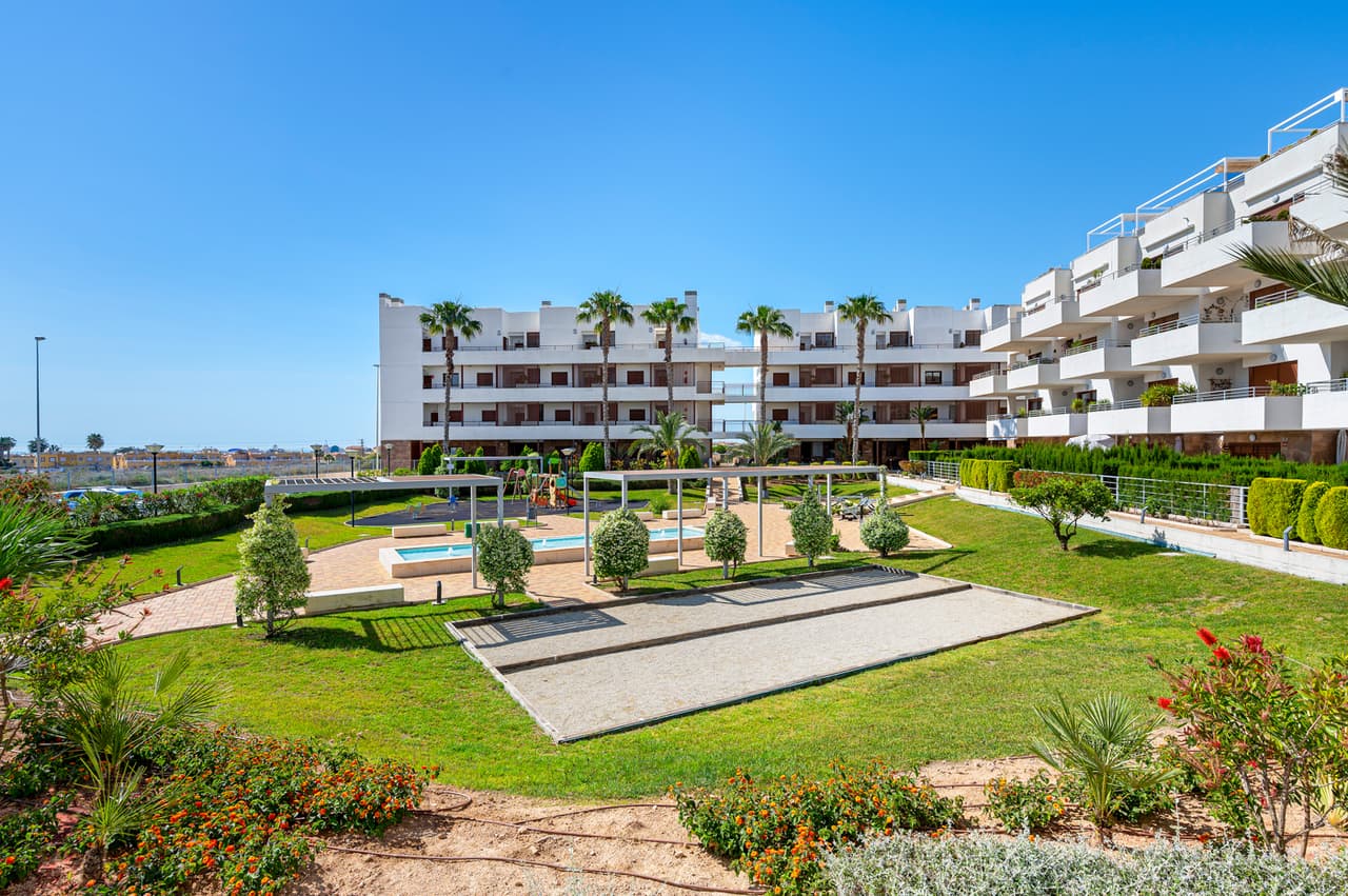 Tussenverdieping Appartement met 2 slaapkamers in Cabo Roig - 36