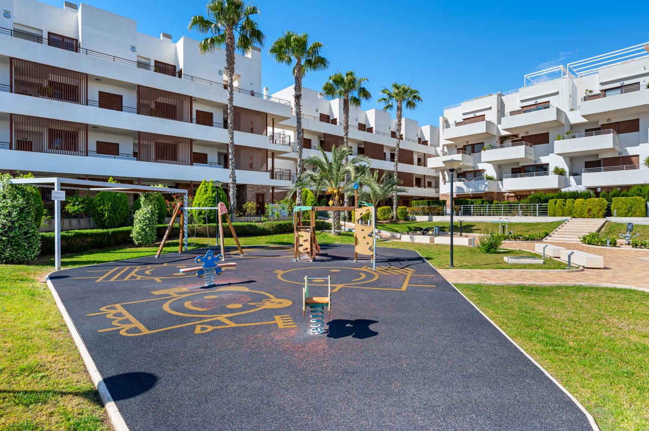 Tussenverdieping Appartement met 2 slaapkamers in Cabo Roig - 35