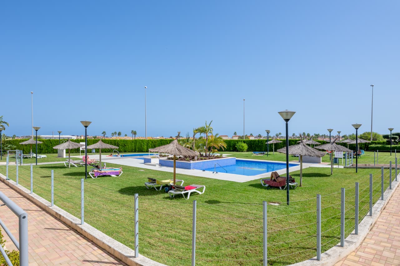 Tussenverdieping Appartement met 2 slaapkamers in Cabo Roig - 34