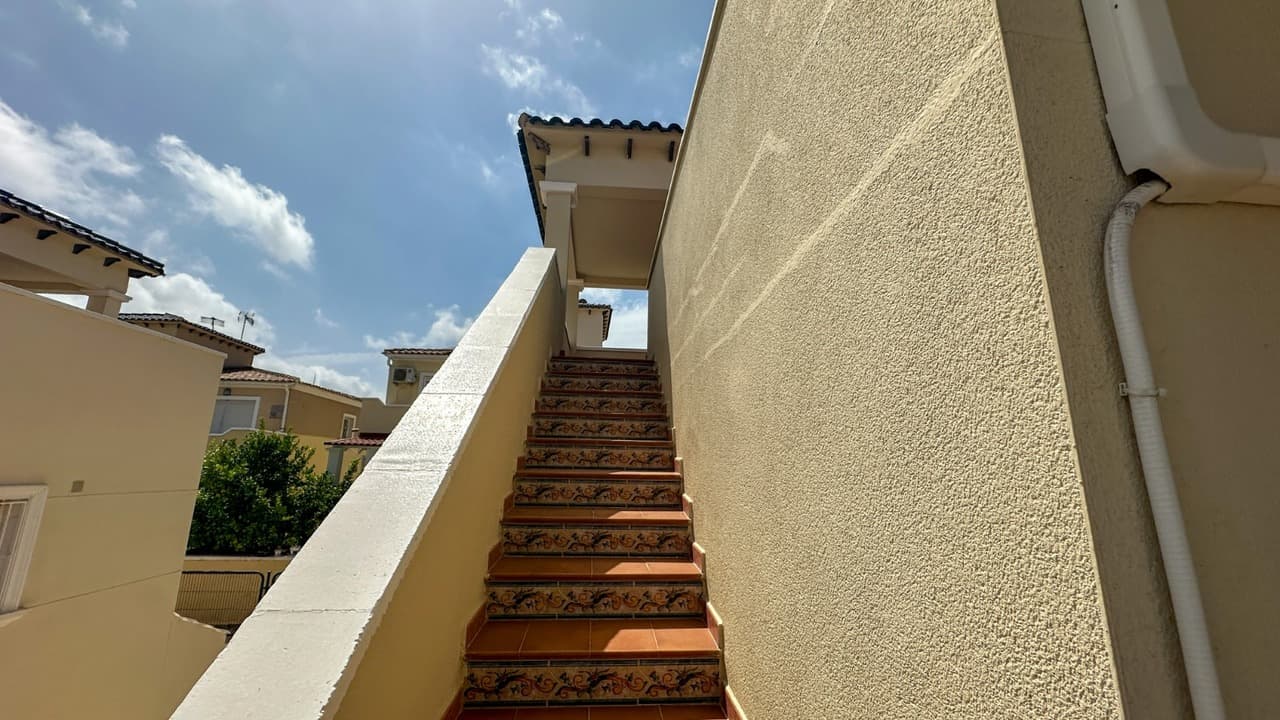 Vrijstaande Villa met 3 slaapkamers in Villamartin - 39