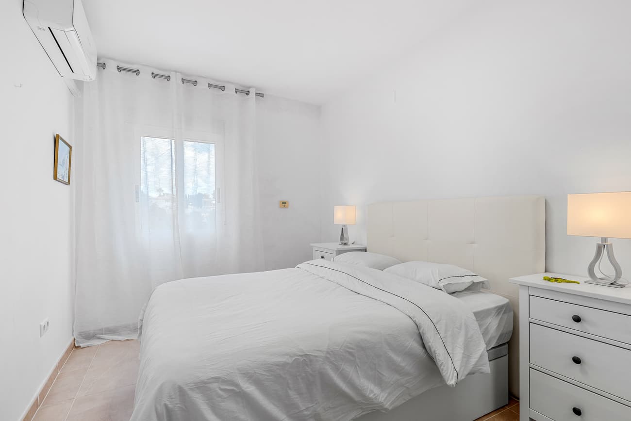 Vrijstaande Villa met 4 slaapkamers in Pinar de Campoverde - 34