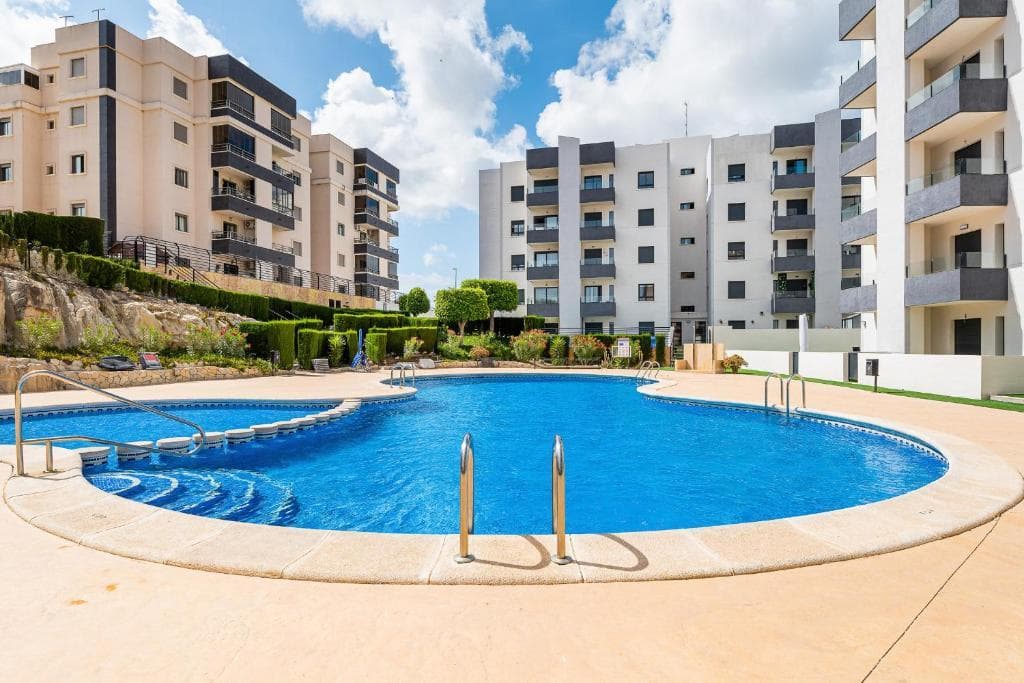 2 bed Middle Floor Apartment in San Miguel de Salinas - 1