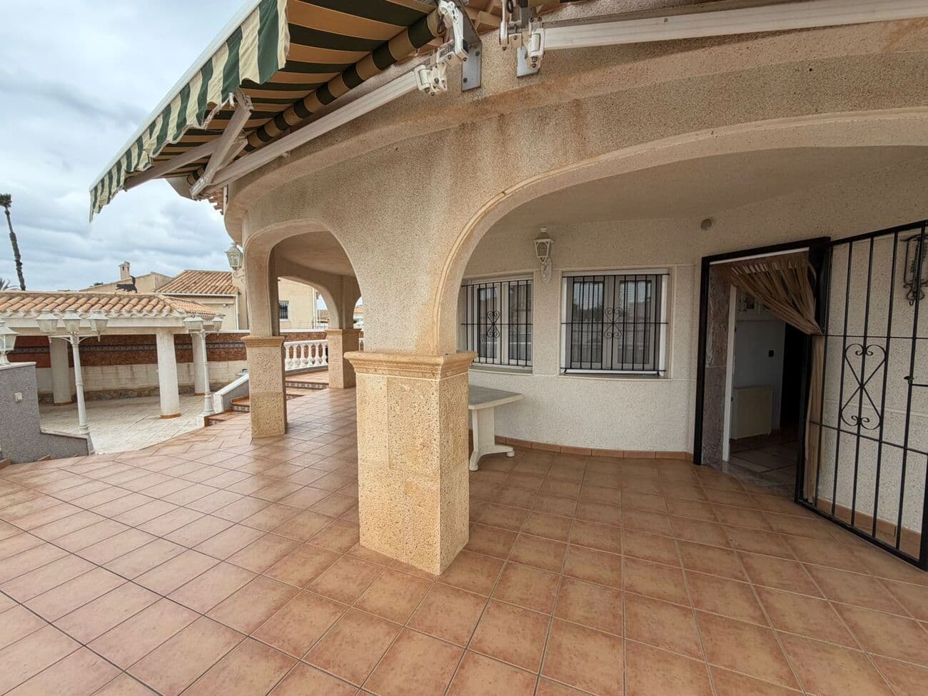 Vrijstaande Villa met 5 slaapkamers in Playa Flamenca - 4