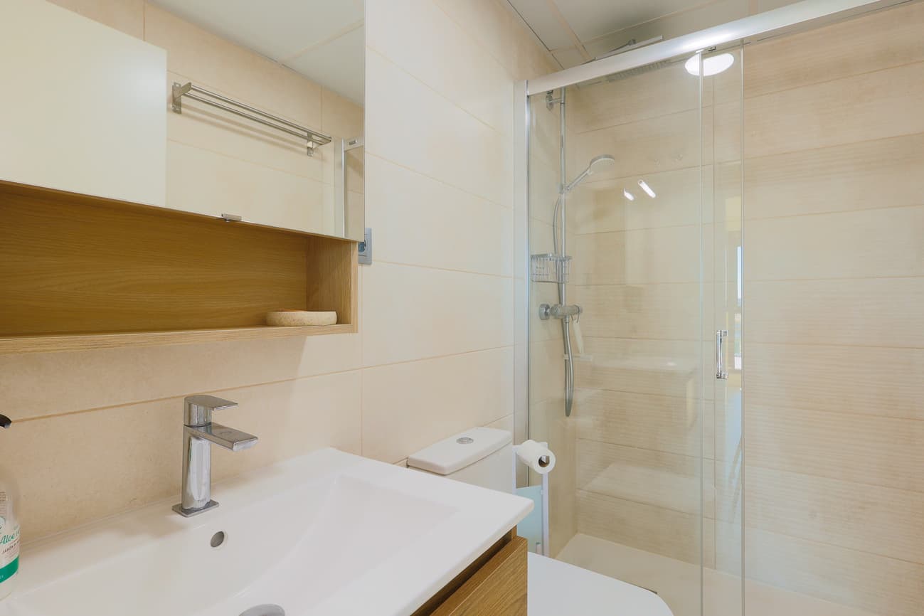 3 bed Middle Floor Apartment in Playa Honda - 13