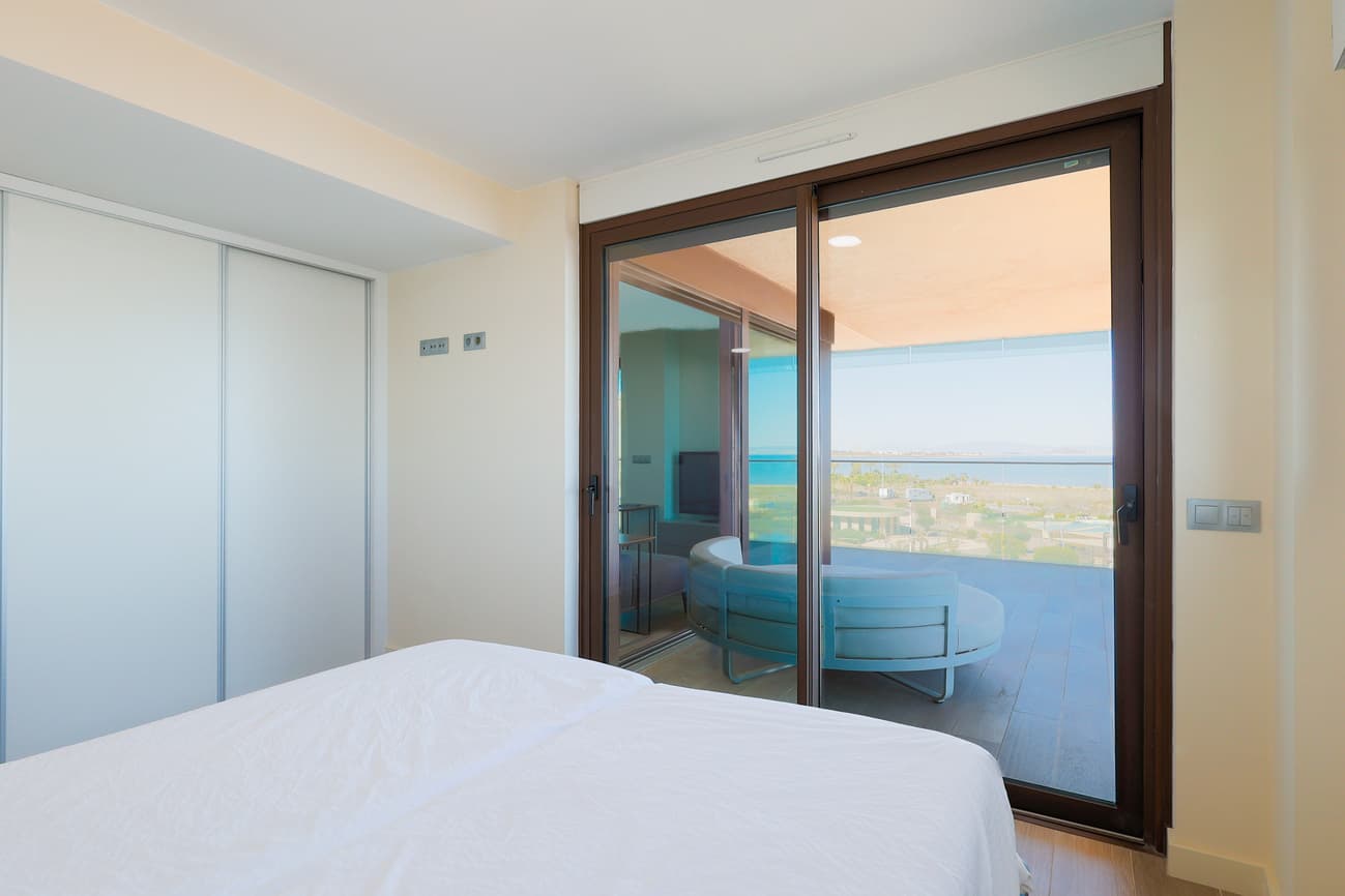 3 bed Middle Floor Apartment in Playa Honda - 16