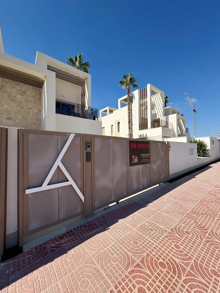 3 bed Semi-Detached House in Rojales - 43