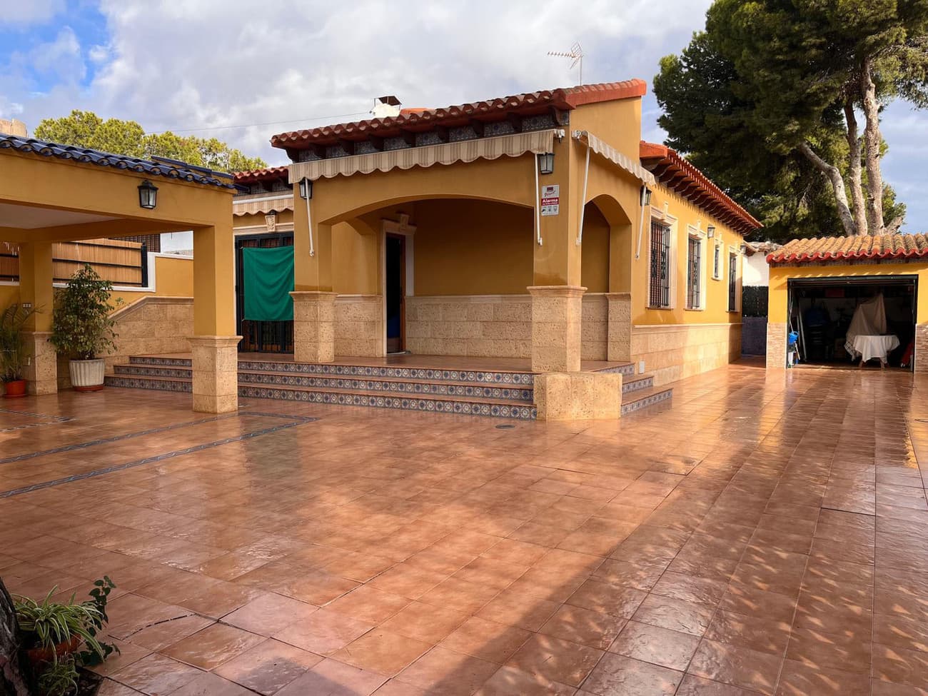 3 bed Semi-Detached House in Orihuela Costa - 3