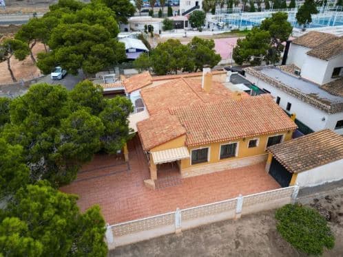 3 bed Semi-Detached House in Orihuela Costa - 1