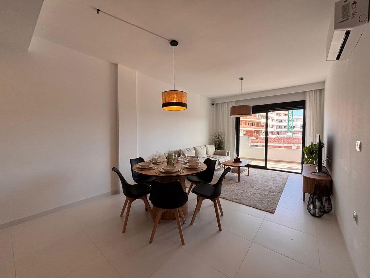 2 bed Middle Floor Apartment in San Miguel de Salinas - 8