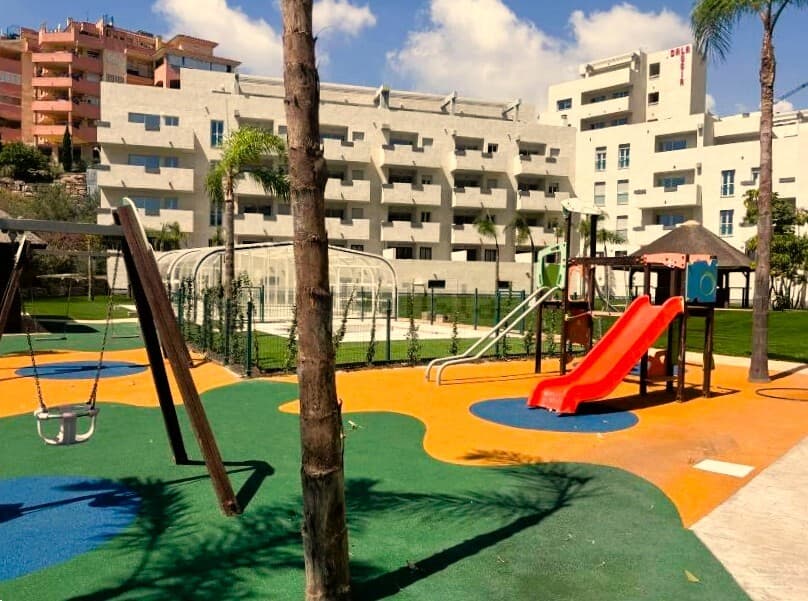 Tussenverdieping Appartement met 2 slaapkamers in Mijas Costa