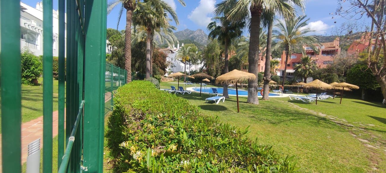 2 bed Middle Floor Apartment in Marbella - 3