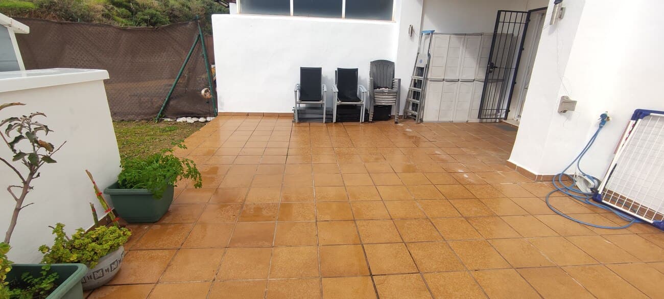2 bed Middle Floor Apartment in Marbella - 13