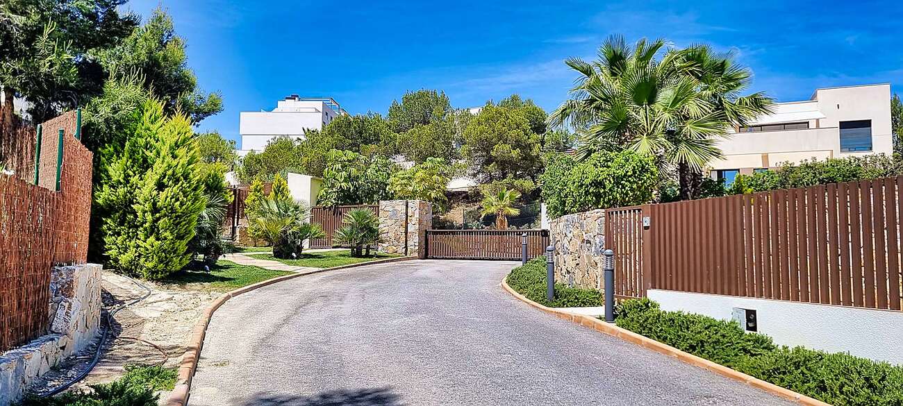 Villa - Chalet de 4 dormitorios en Orihuela - 35