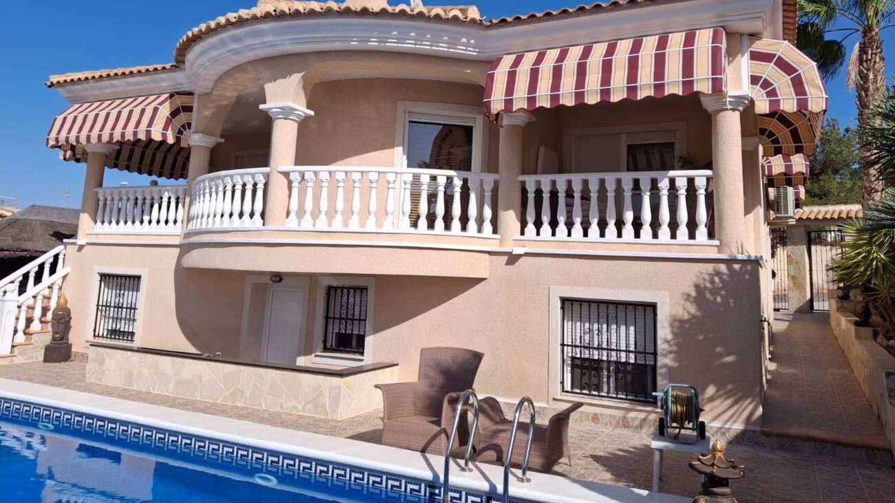 4 bed Detached Villa in Rojales - 3