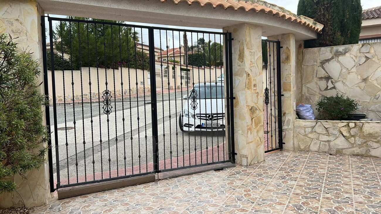 4 bed Detached Villa in Rojales - 5