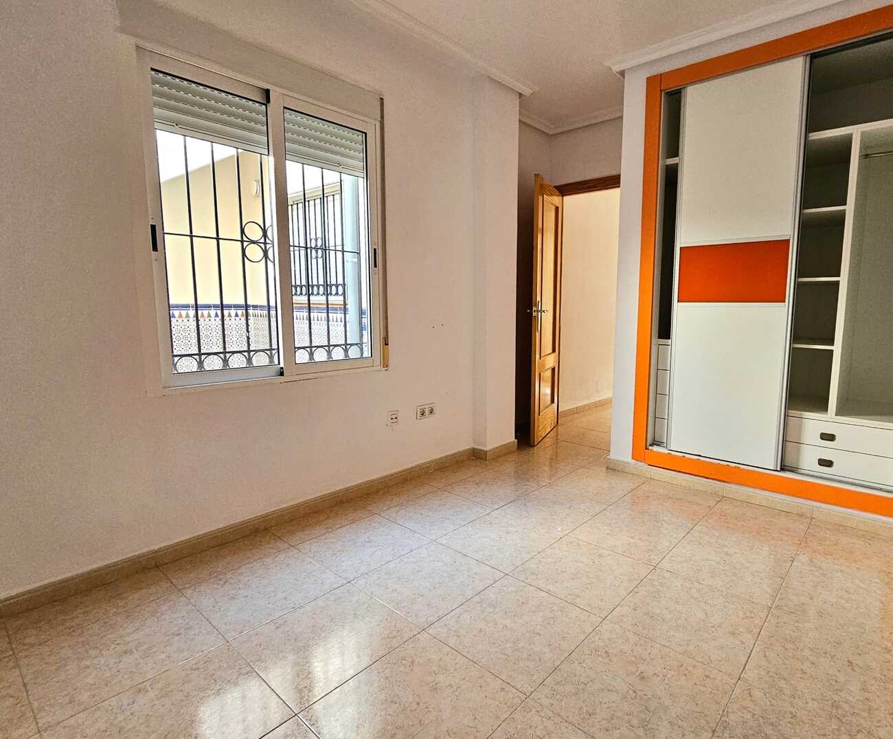 Adosada de 3 dormitorios en Sucina - 9
